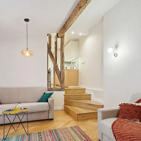 264 Latino - Superb In Paris